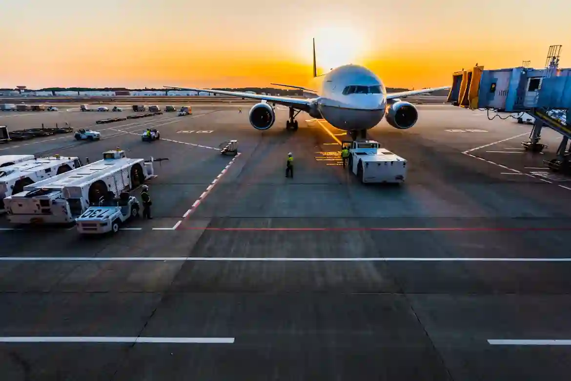 How to Stay Classy While Travelling with Airport Limousine Service and Airport Park and Stay